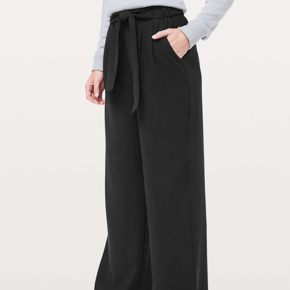 Lululemon Noir wide leg pants
